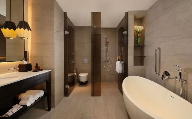Pool Access Room