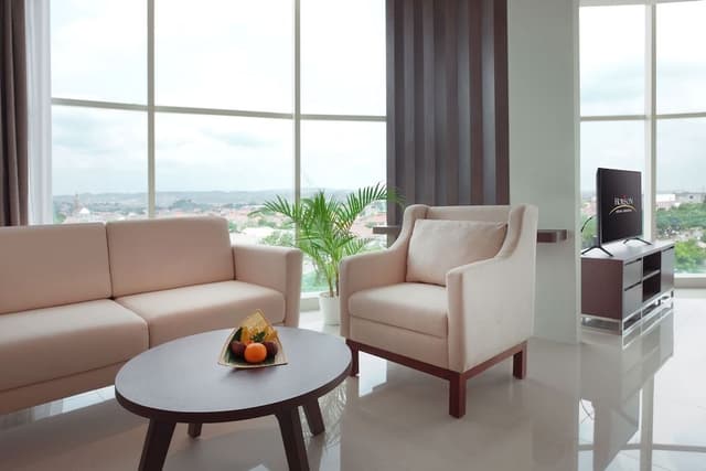 Junior Suite, City View