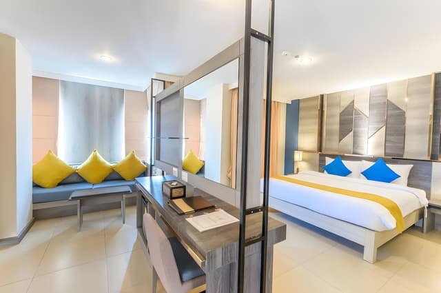 Grand Room (Deluxe)
