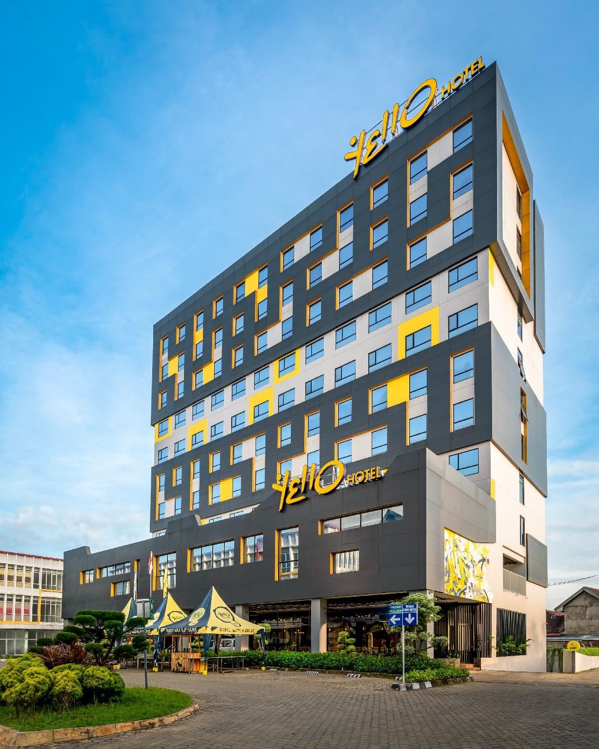 โรงแรมเยลโล จัมบี
