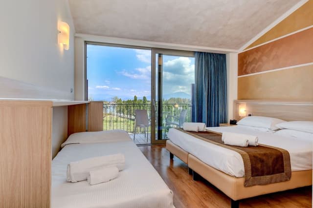 Triple Room (River Side)