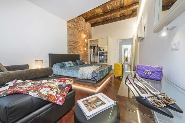 Deluxe Loft, City View