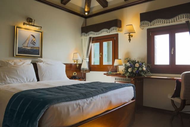 Superior Double or Twin Room, Lagoon View