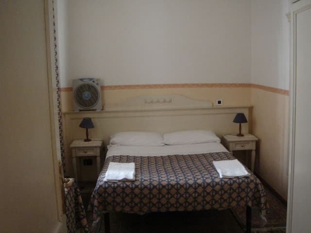 Triple Room, Shared Bathroom