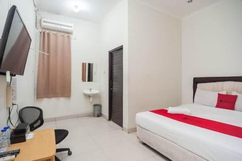 RedDoorz Room
