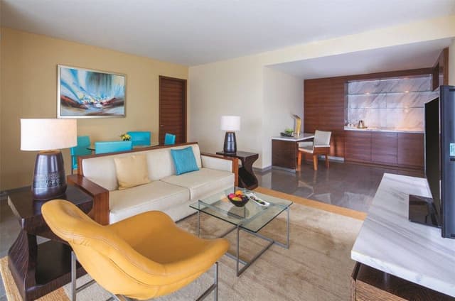 Deluxe Suite, Sea View