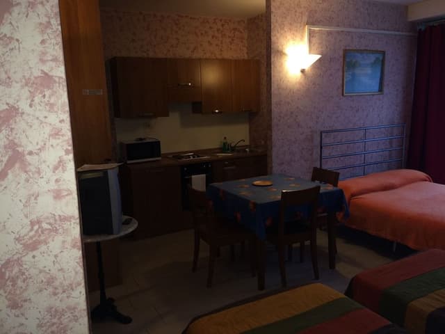 Family Studio (4 people)
