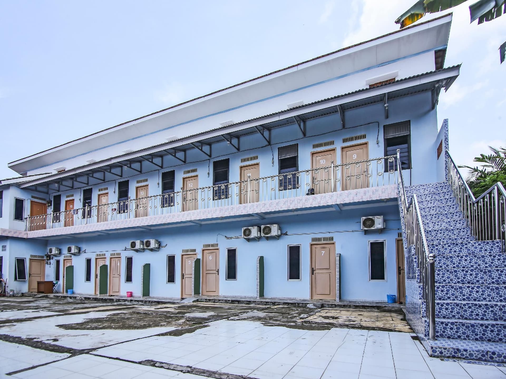 SPOT ON 90433 Serasi Kost