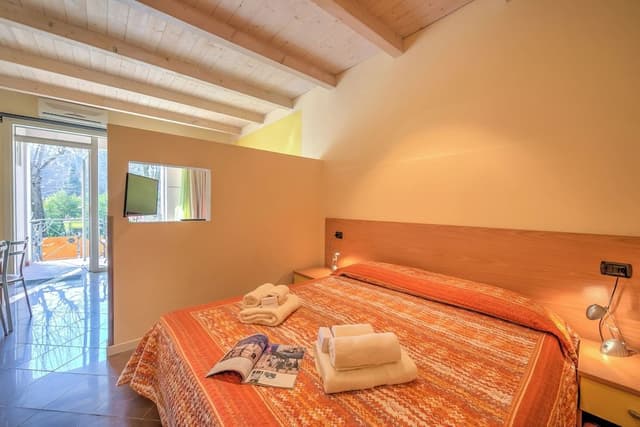 Standard Apartment, Multiple Bedrooms (Yellow Apartment Desenzano With Smart)
