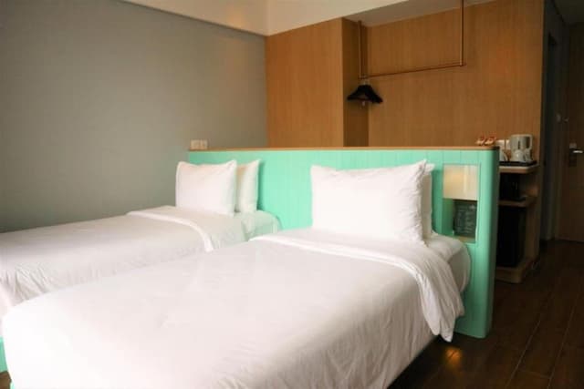 Twin Room, Pool View