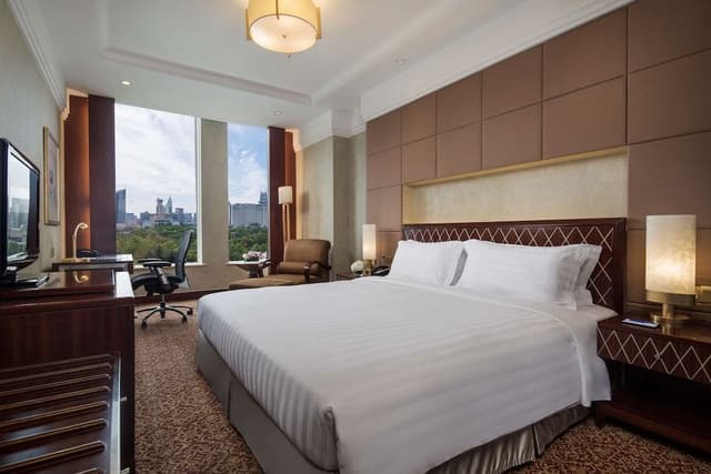 Executive Suite, Park View (Business Class)