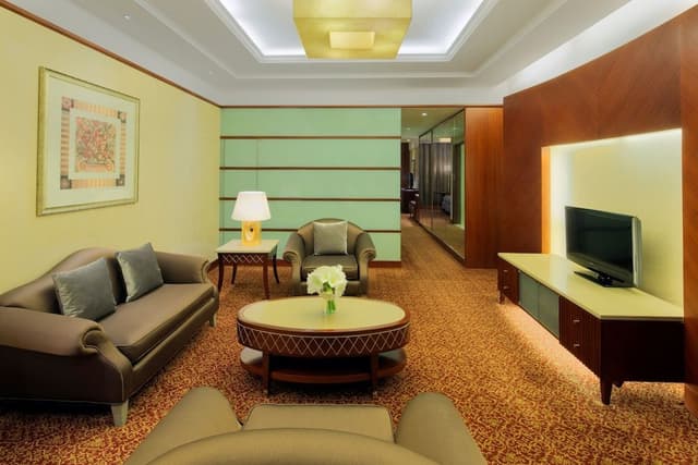 Deluxe Suite