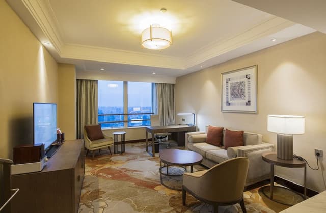 Deluxe Suite