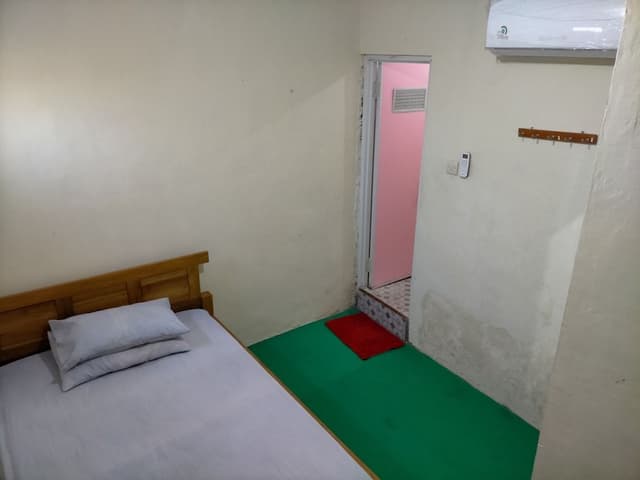 Standard Room, Private Bathroom