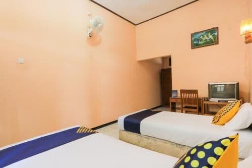 Economy Twin Room