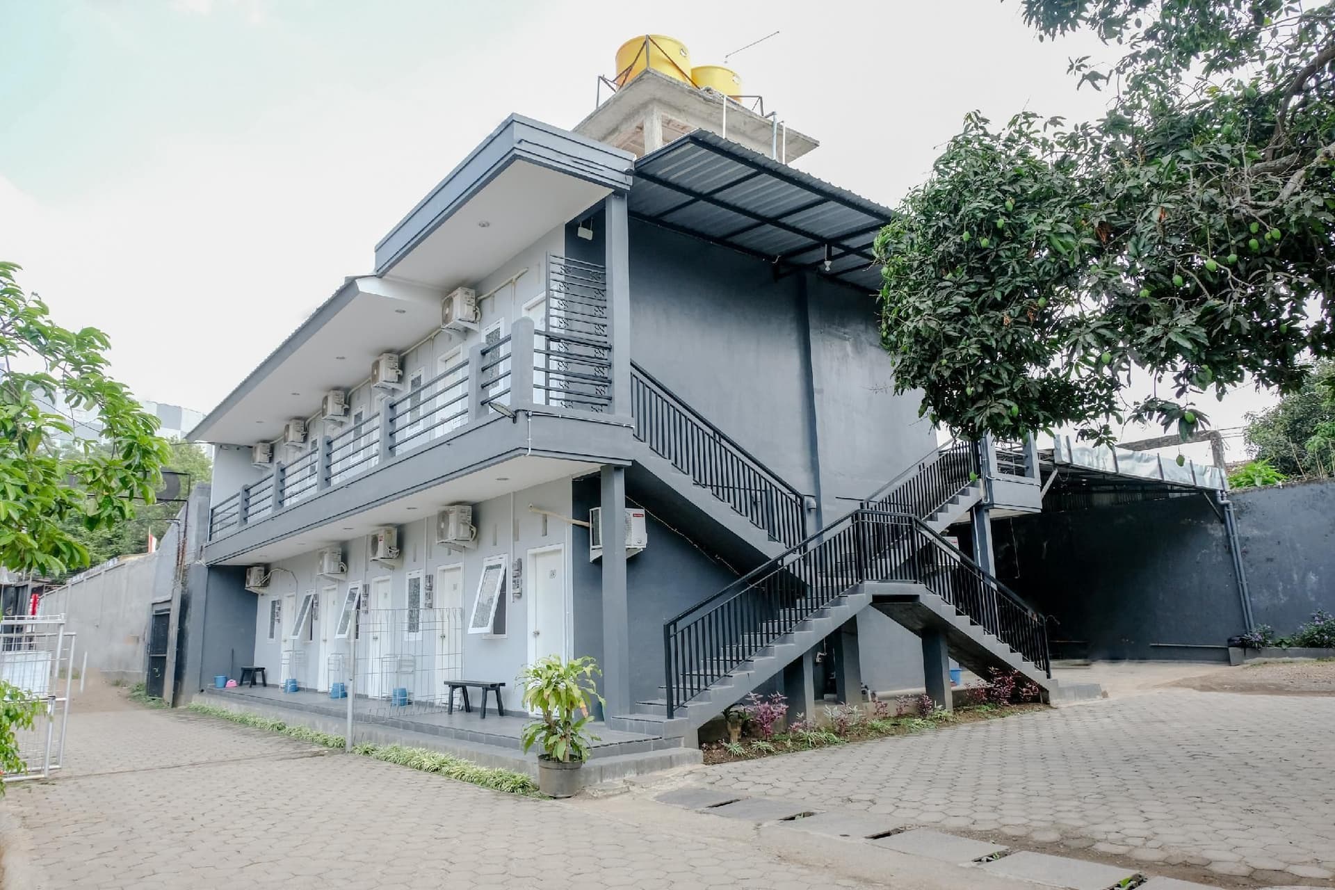 ซูเปอร์ โอโย แคปิตัล โอ 1176 เจ3 เรสซิเดนซ์ ชาริยาห์