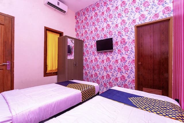 Basic Twin Room