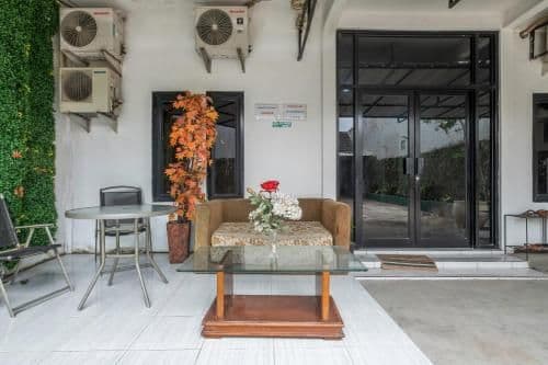 โอโย ไลฟ์ 2391 บาลาเดวา เรสซิเดนซ์ ชาริอะห์
