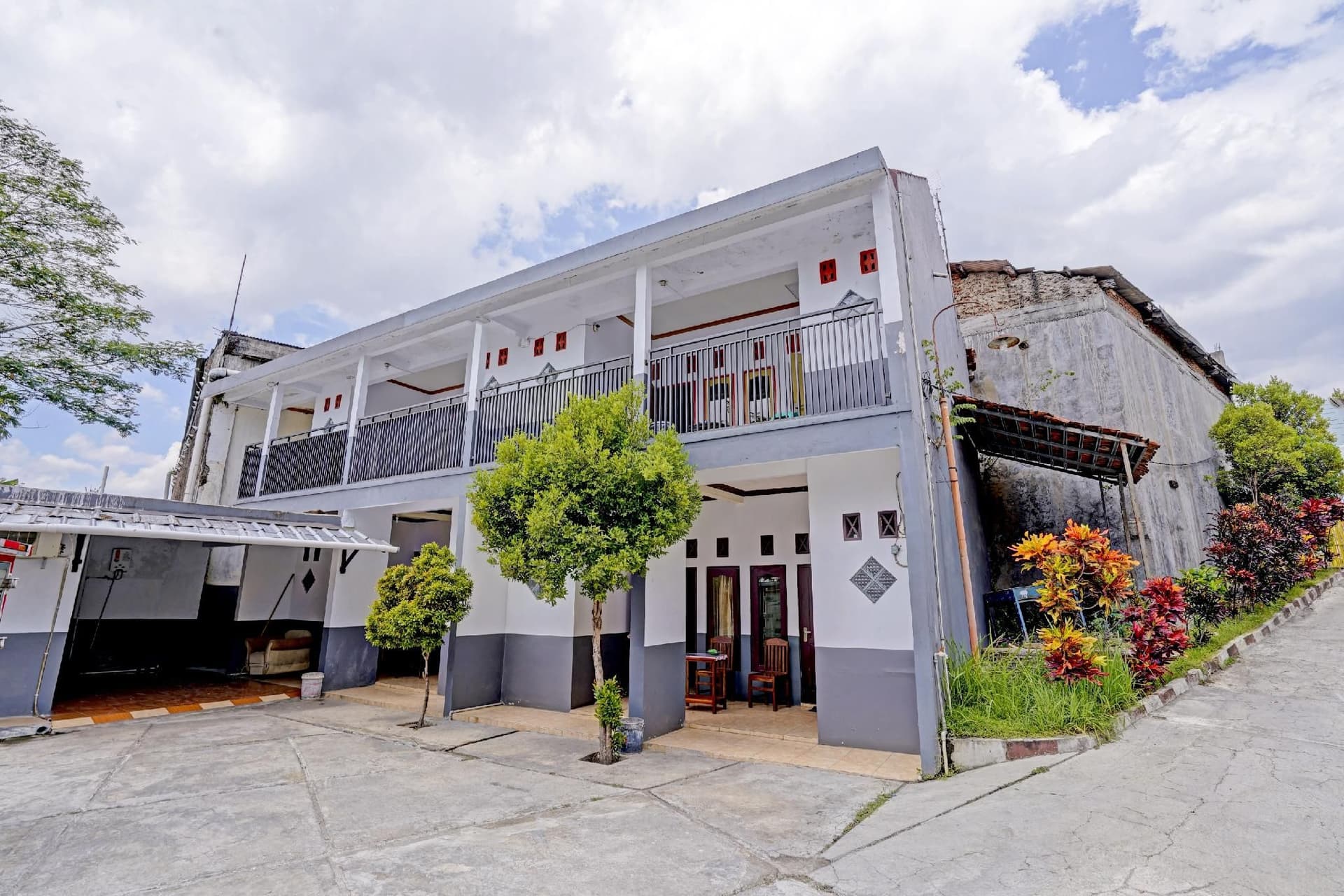 OYO 90405 Penginapan Sasti Kuningan