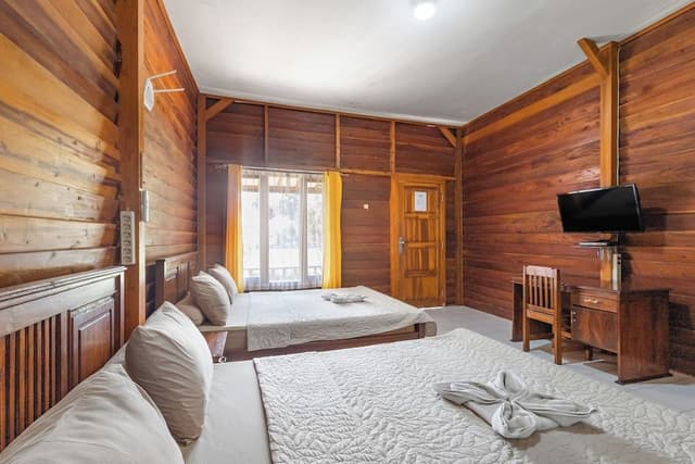 Zamrud (Double Bed)