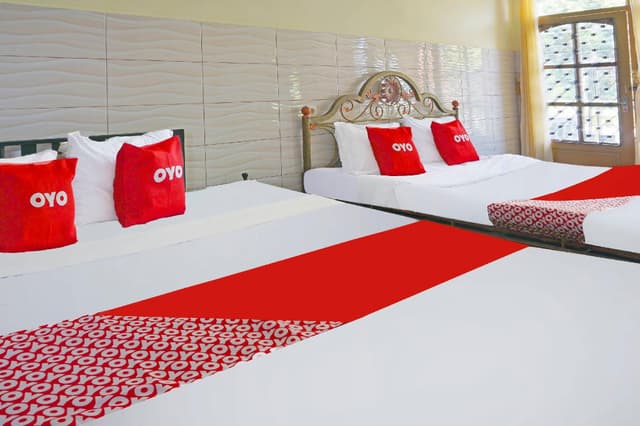 Suite Family Room