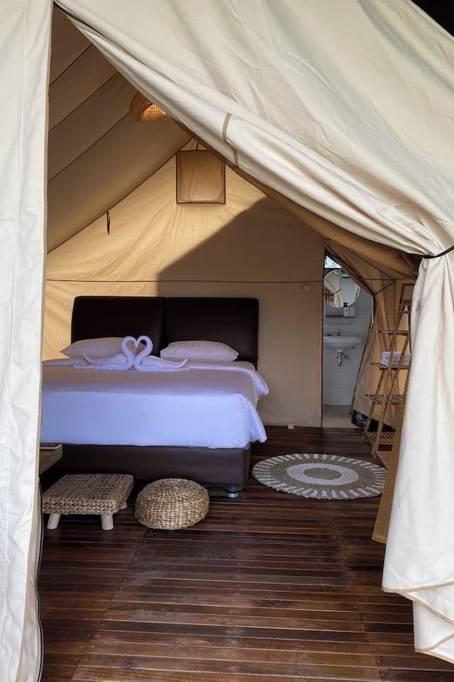 Couple Glamping