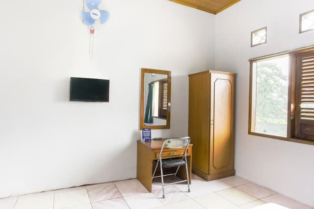 Economy Twin Room