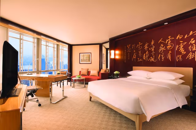 Grand Suite, 1 King Bed, City View