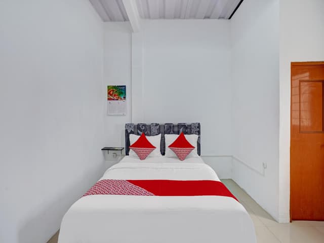Suite Family Room