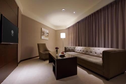 Presidential Suite - Parking Included