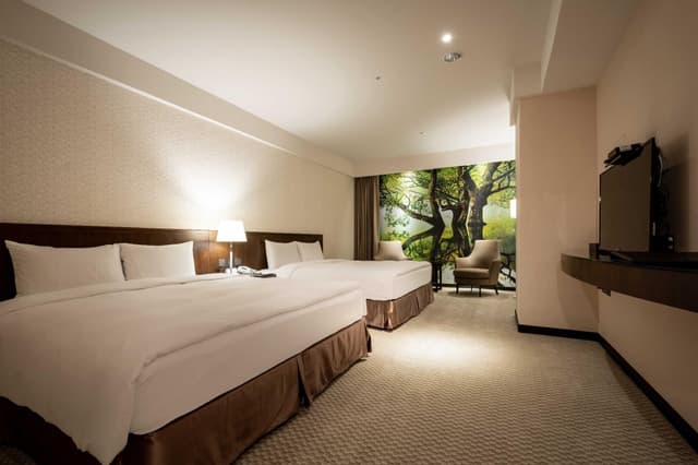 Superior Quadruple Room without Window - Parking Included