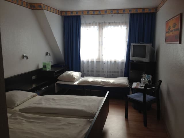 Triple Room