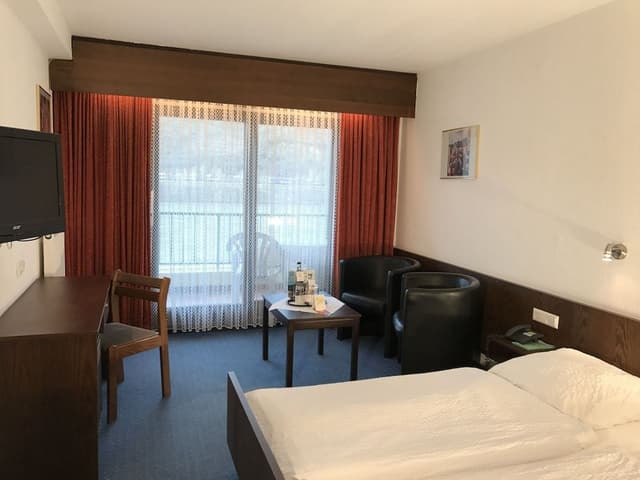 Double or Twin Room, Balcony (Partial river view)