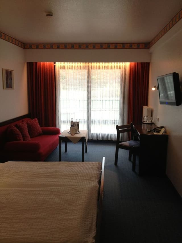 Double or Twin Room, Balcony (Partial river view)