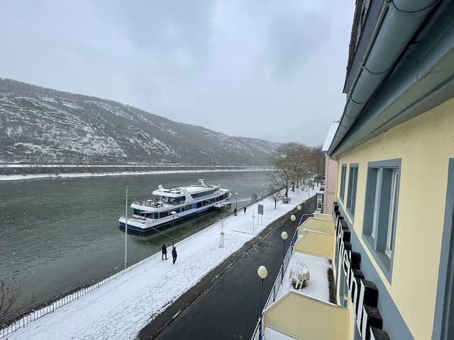 Double or Twin Room, Balcony (Partial river view)