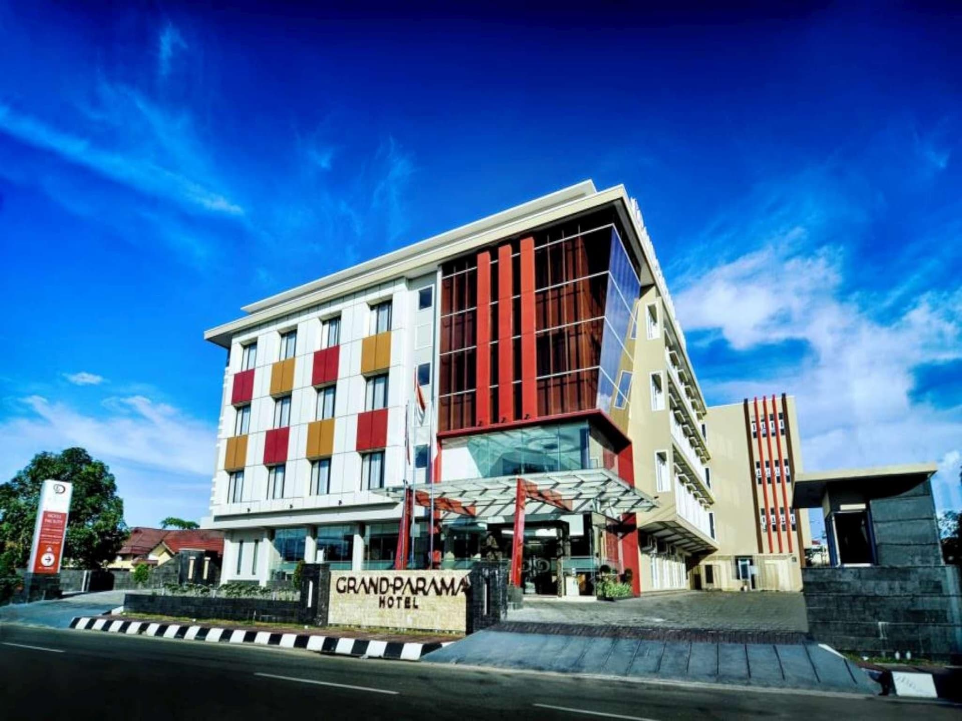 โรงแรมแกรนด์ ปารามา