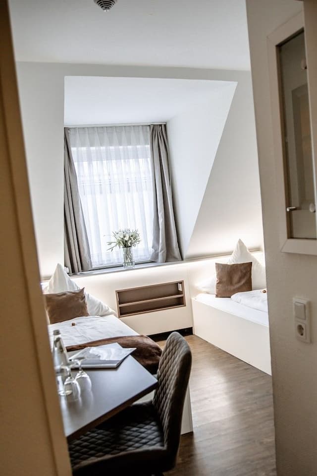 Basic Twin Room