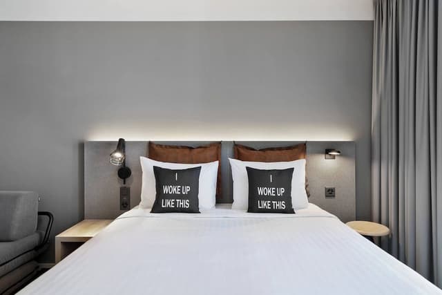 Family Room, 1 Queen Bed with Sofa bed