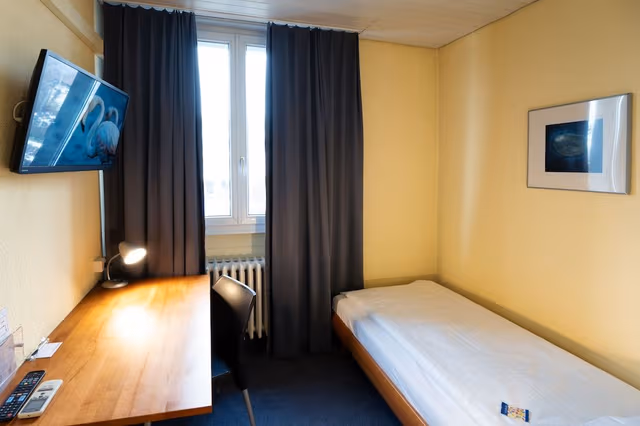 Single Room Budget small