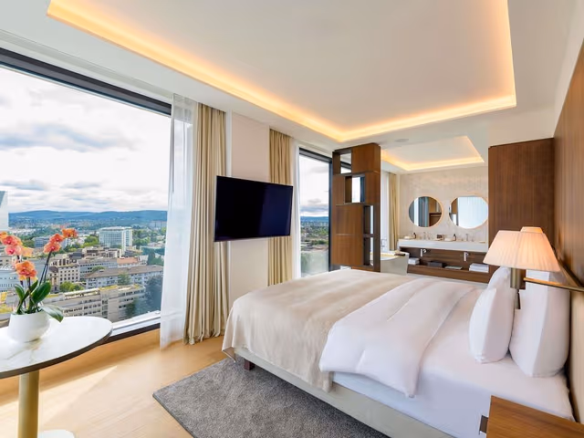 Grand Suite, 1 King Bed (High Floor)