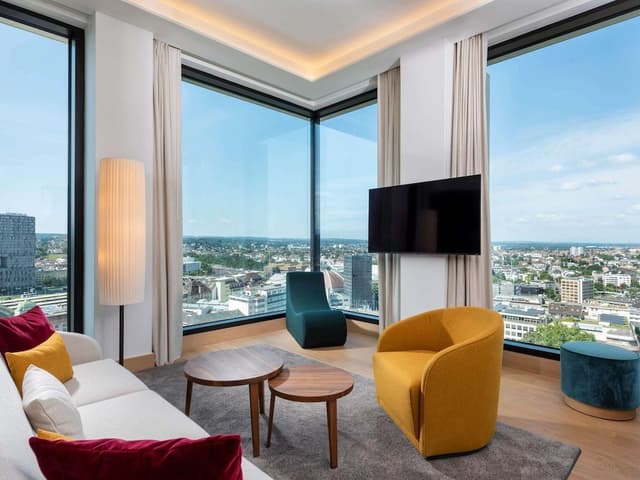 Suite, 1 King Bed (High Floor)