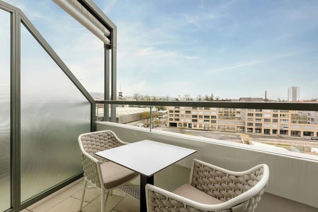 Deluxe Room, 1 King Bed, Non Smoking, City View