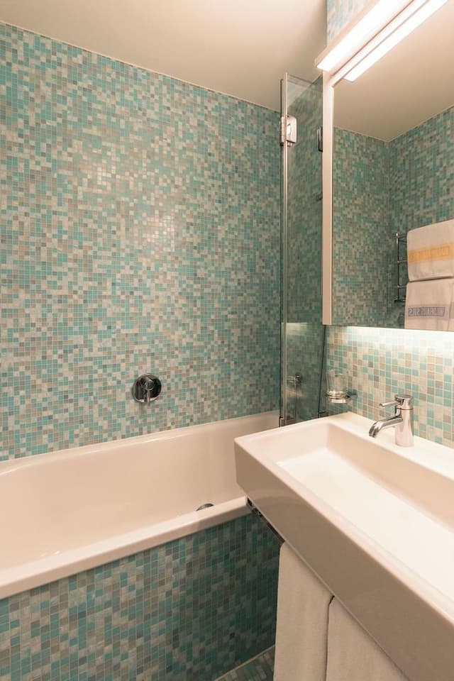 Double Room (Small)