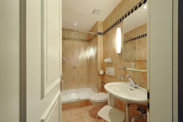 Single Room (Small)