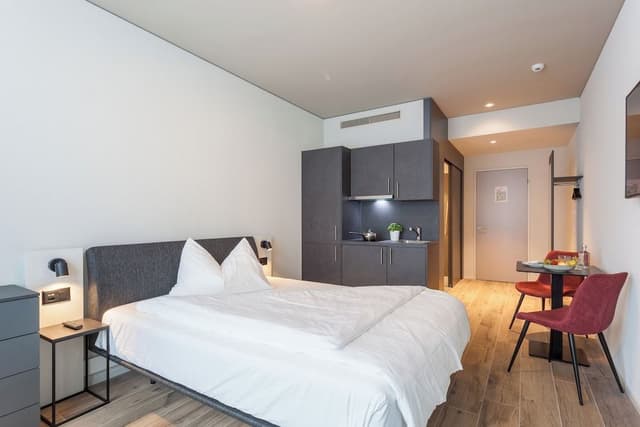 Studio Apartment, Air Condition