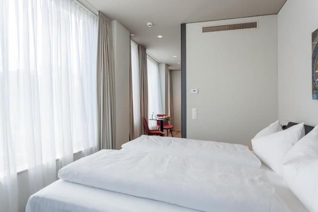 Deluxe Double Room with Air Conditioning incl. Parking