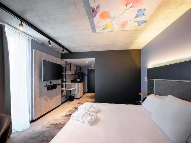 Privilege, Room, 1 King Bed
