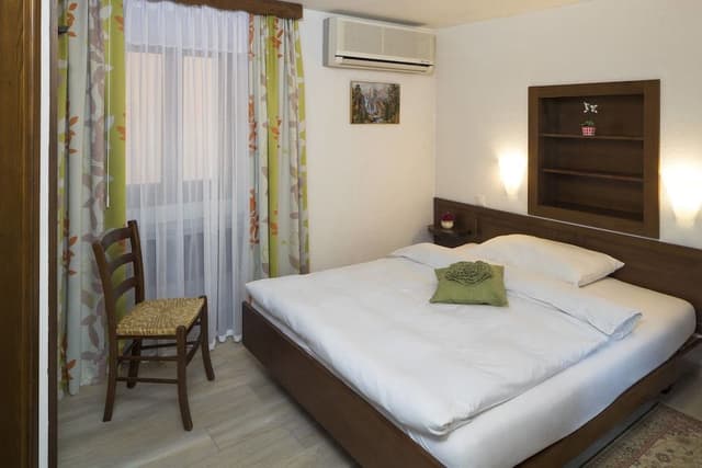Classic Single Room