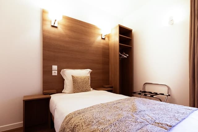 Superior Single Room, 1 Large Twin Bed, Accessible, City View
