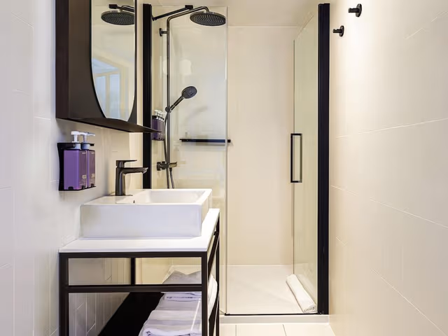 Standard Room, Multiple Bedrooms (2 Chambres Doubles Adjacentes)